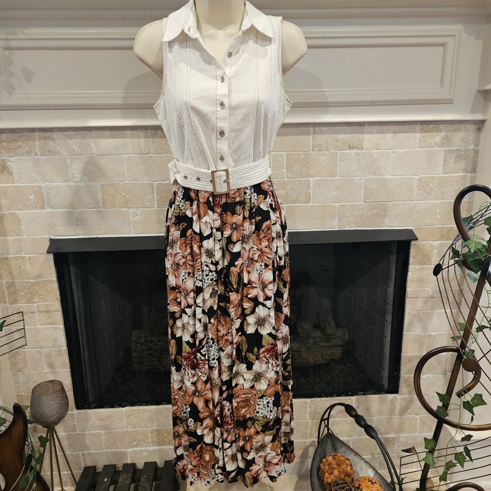 Given Kale White And Floral Maxi Dress Medium NWOT Sleeveless